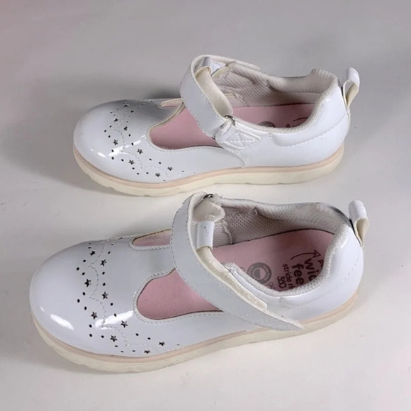 Stride rite size 12 Lacey white patent leather classic Mary Jane star pattern - Picture 4 of 8